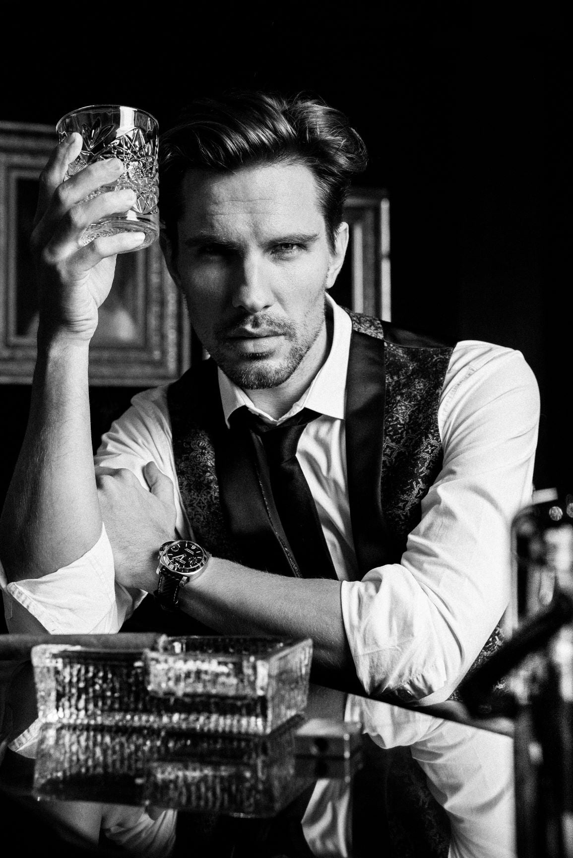 ROMEO ON THE ROCKS